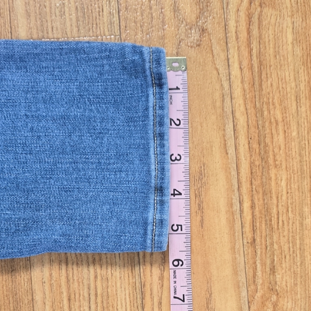 White House Black Market Light Blue Skinny Jeans - Picture 8 of 8